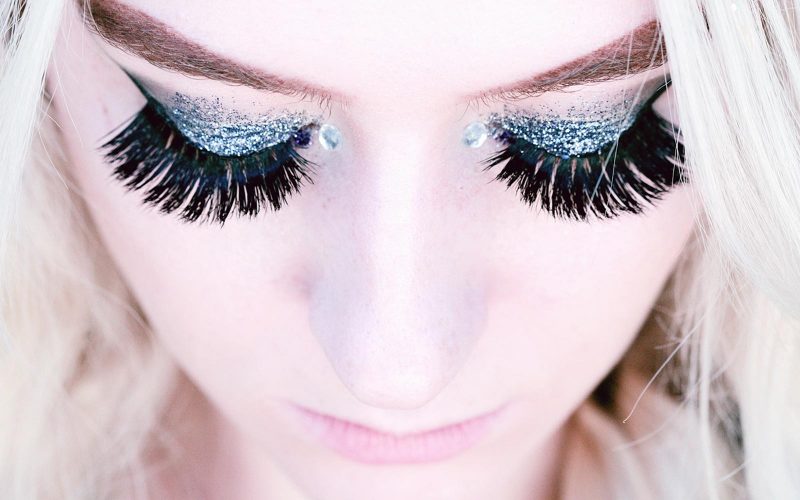 fake-lashes